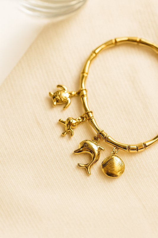 Bamboo Bangle mit Charms