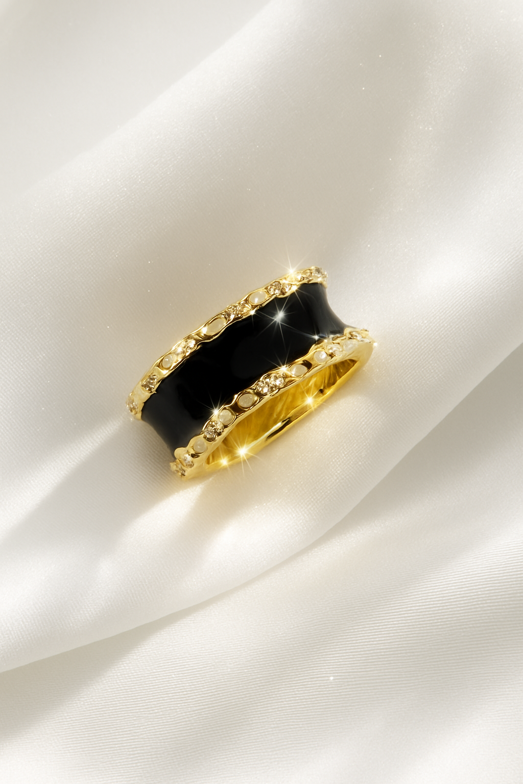 Aurora Noir Ring